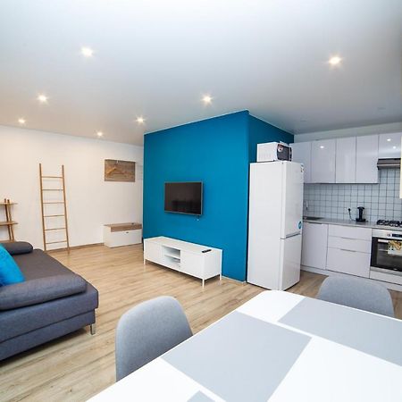 Tf Apartment Двокімнатні Апартаменти В Центрі Міста 波尔塔瓦 外观 照片