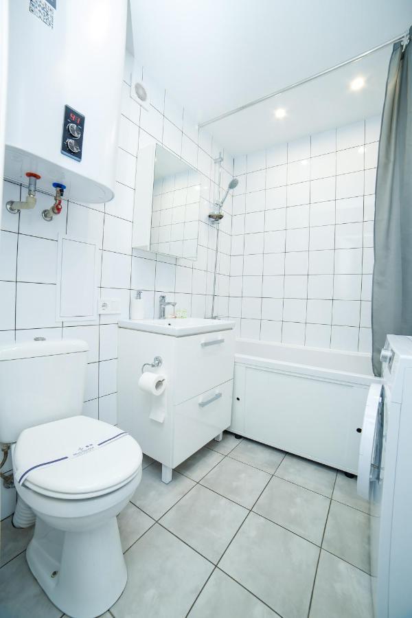 Tf Apartment Двокімнатні Апартаменти В Центрі Міста 波尔塔瓦 外观 照片